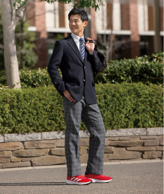 adidas RESPONSE RUNNER U RED モデル着用イメージ