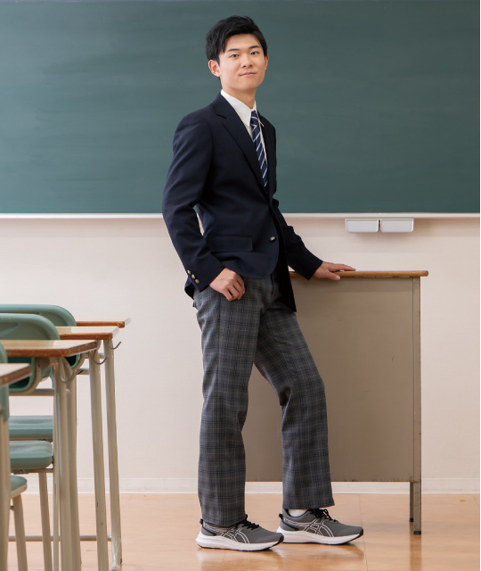 ASICS JOLT 5 CARBON/HUDDLE YELLOW モデル着用イメージ