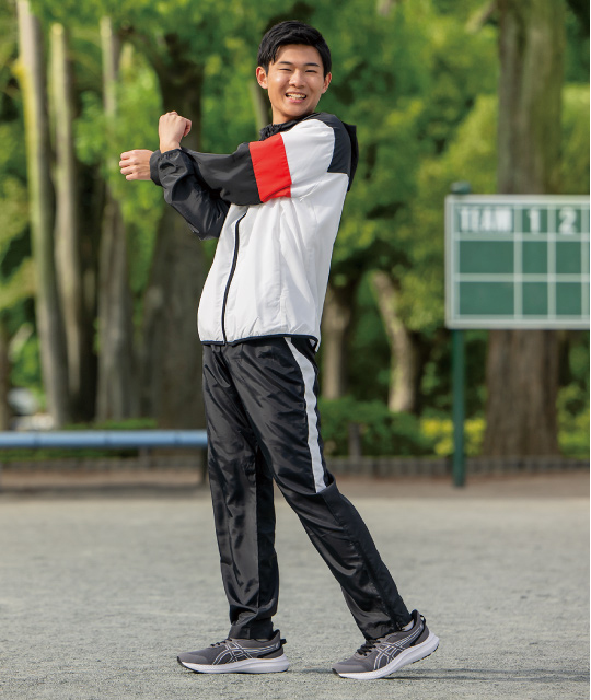 ASICS JOLT 5 CARBON/HUDDLE YELLOW モデル着用イメージ