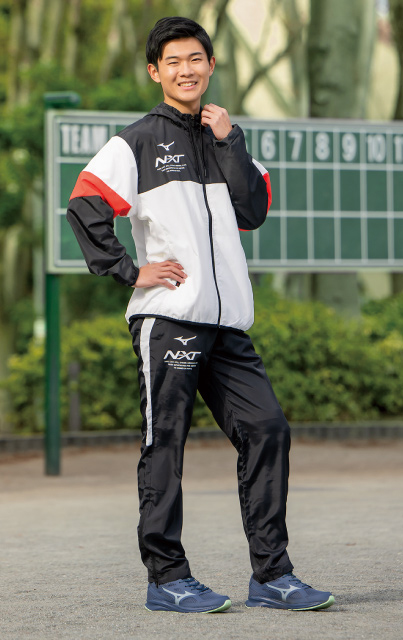 mizuno ADELAIDE 4E DNV/MNT モデル着用イメージ