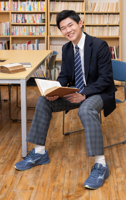 mizuno ADELAIDE 4E DNV/MNT モデル着用イメージ