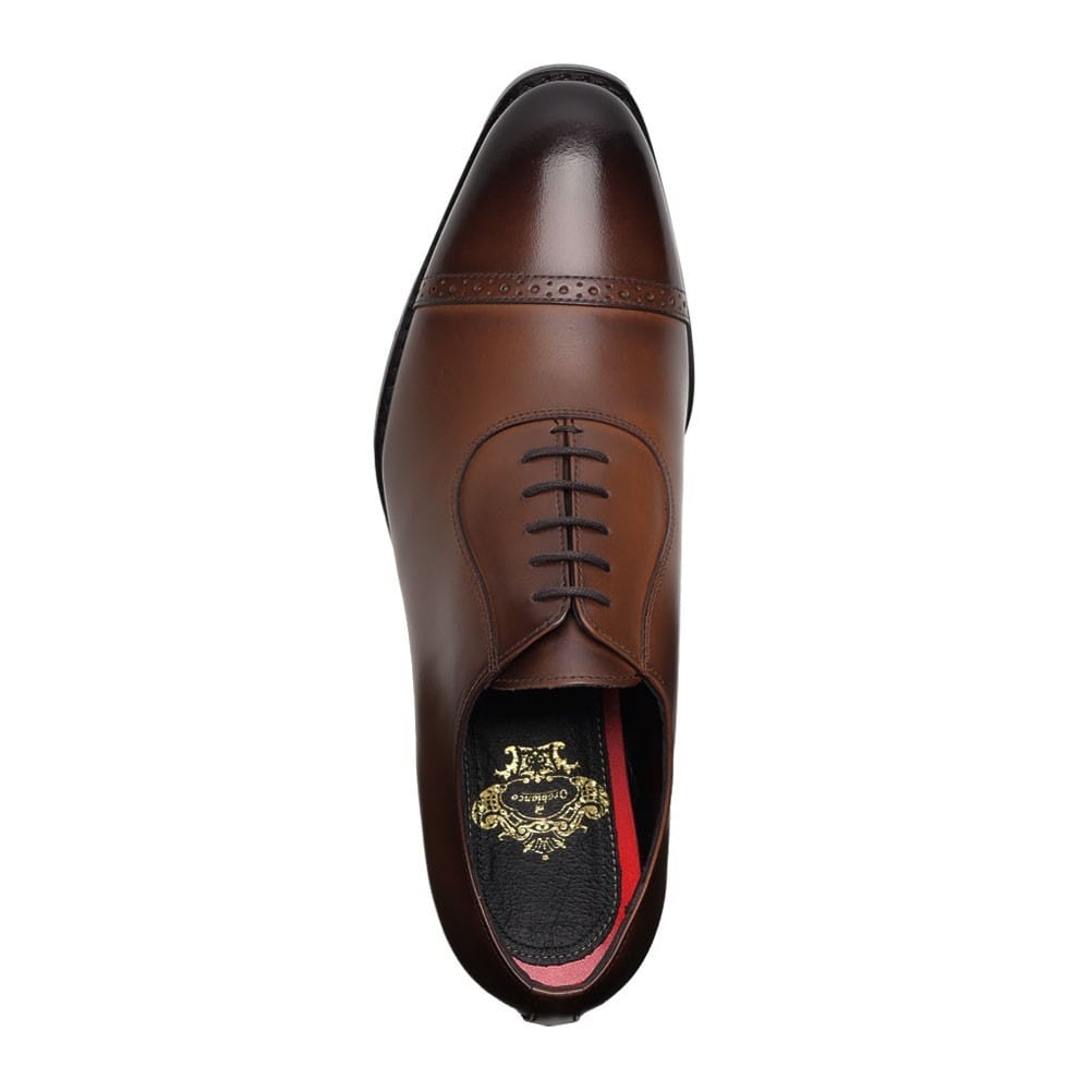 内羽根メダリオンドレスシューズ