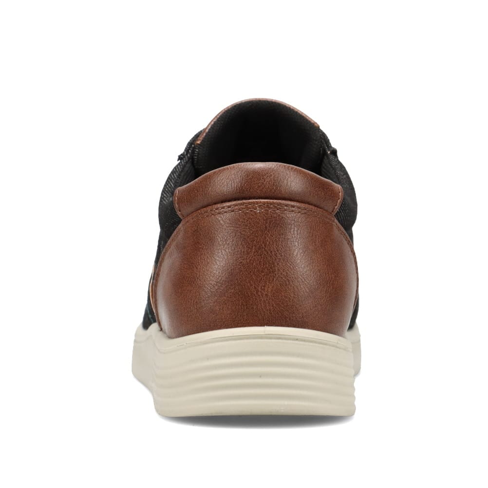 レースアップシューズ