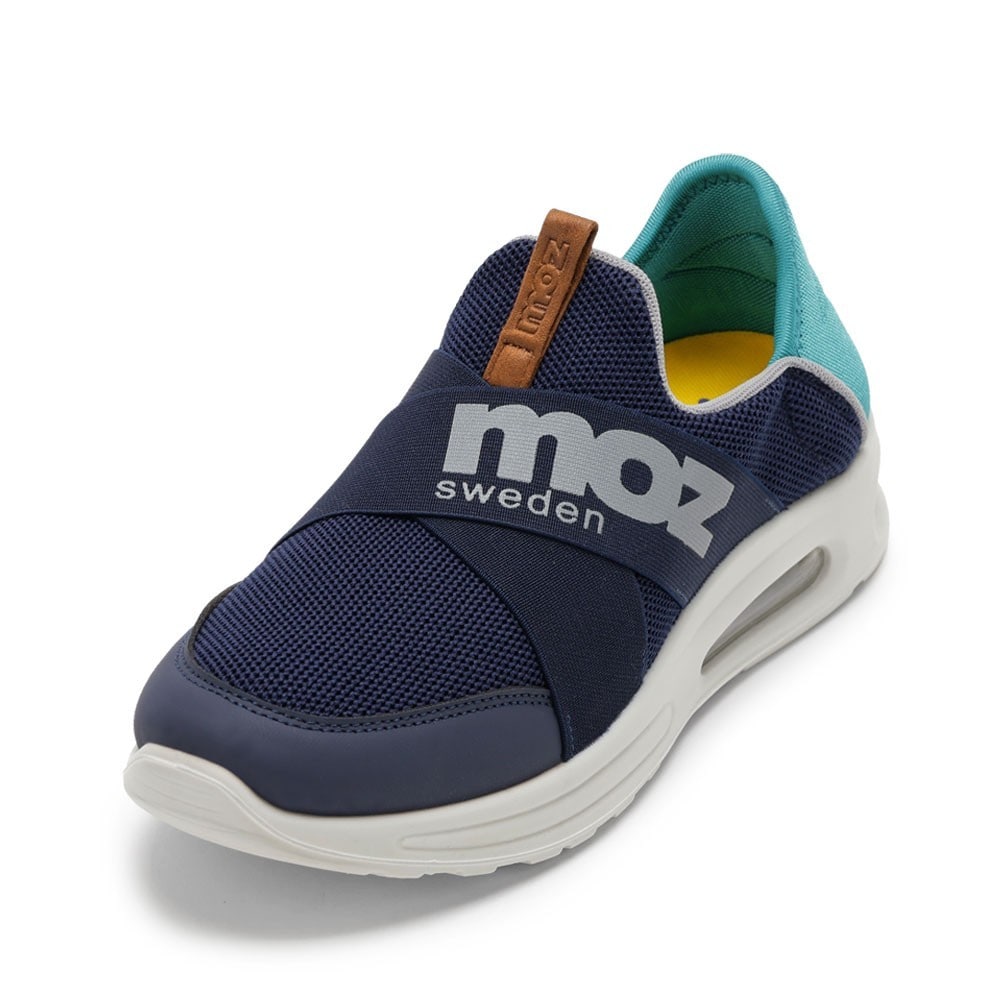 クロスベルトキックバックシューズ