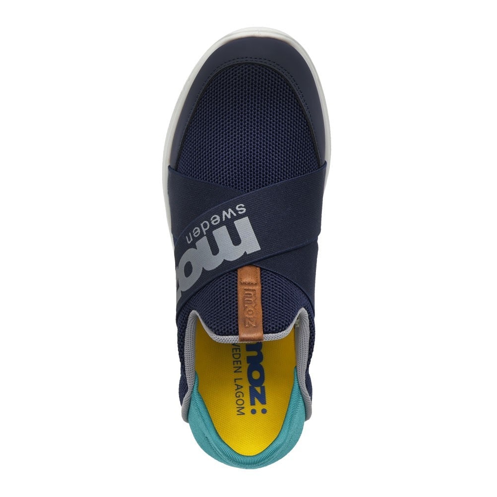 クロスベルトキックバックシューズ