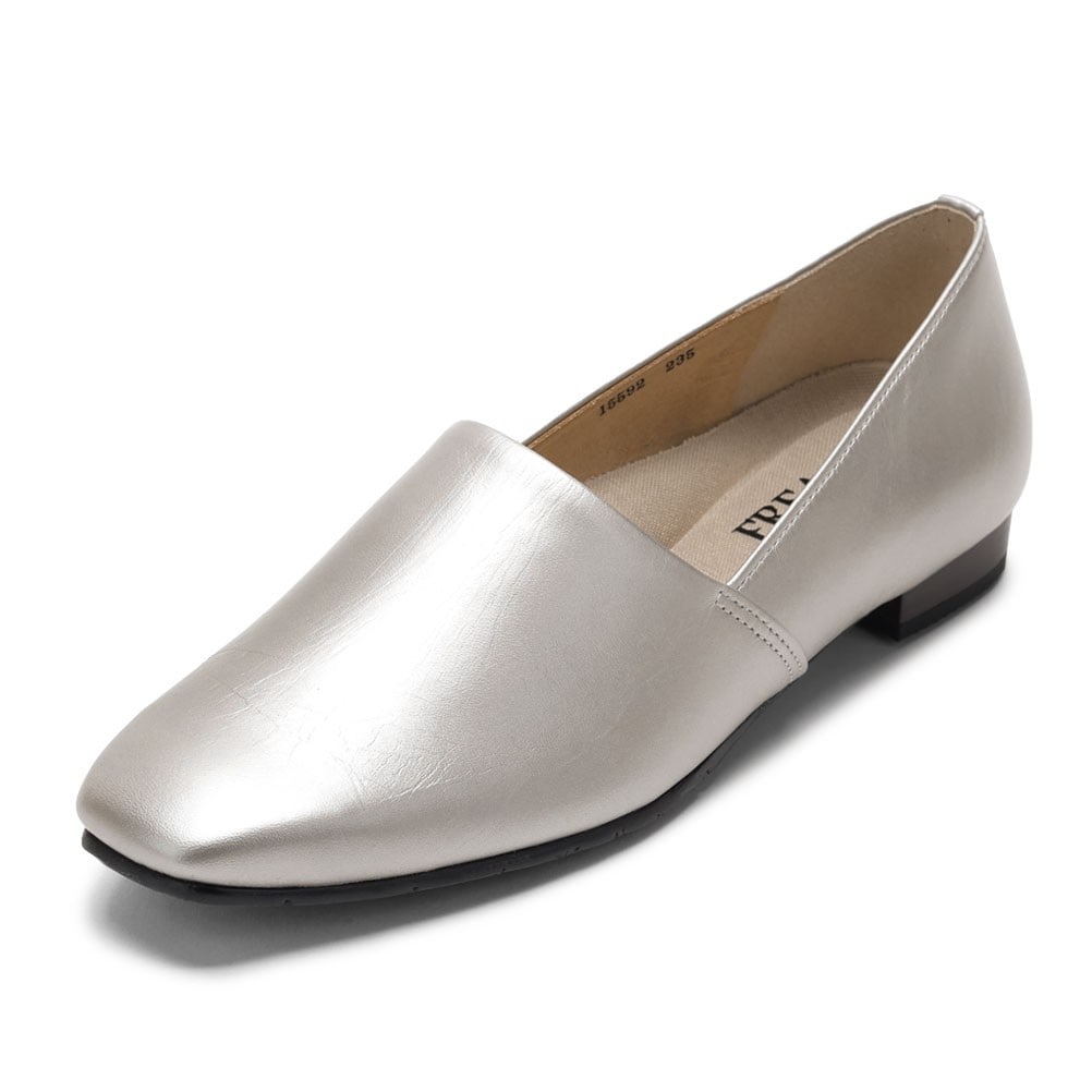 ローヒールパンプス