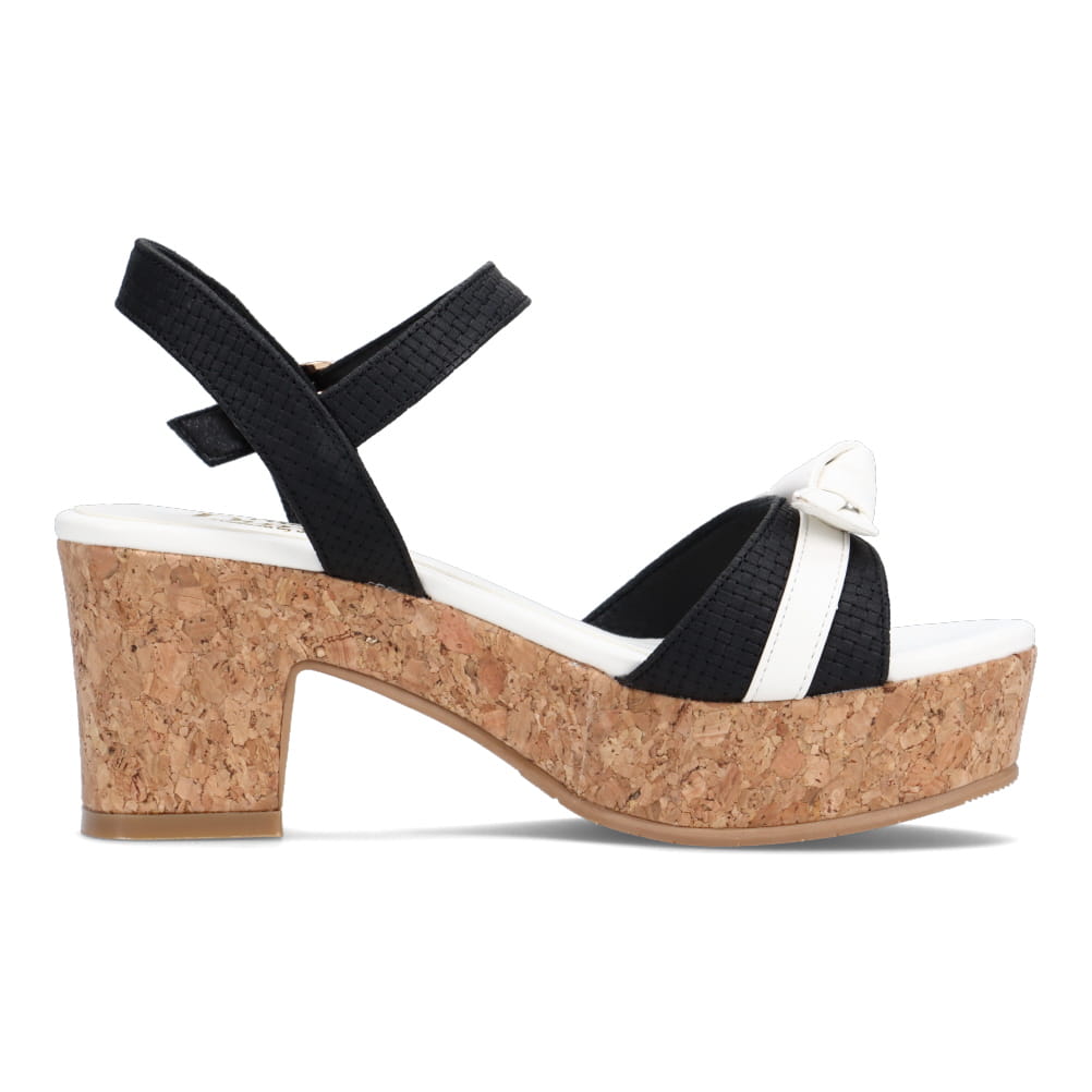 リボン付きアンクルストラップサンダル