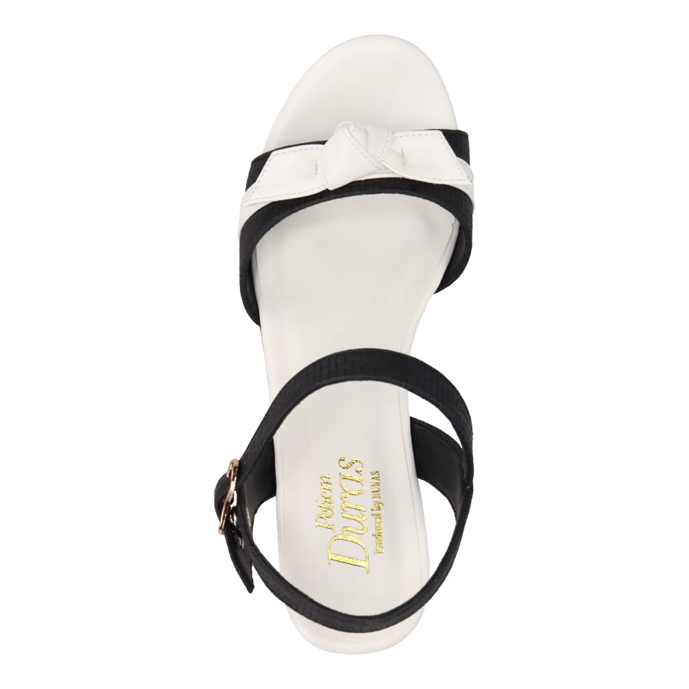 リボン付きアンクルストラップサンダル