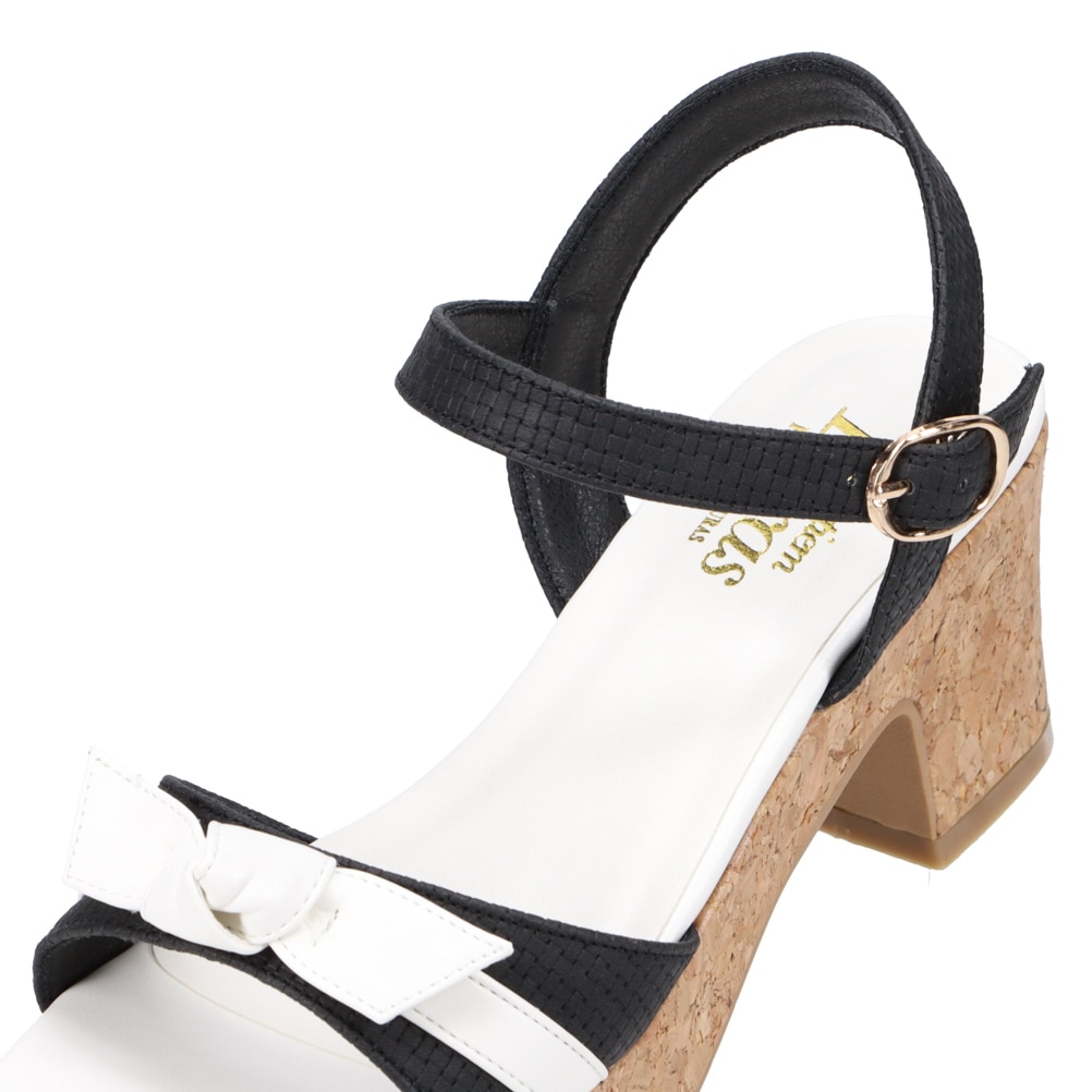 リボン付きアンクルストラップサンダル