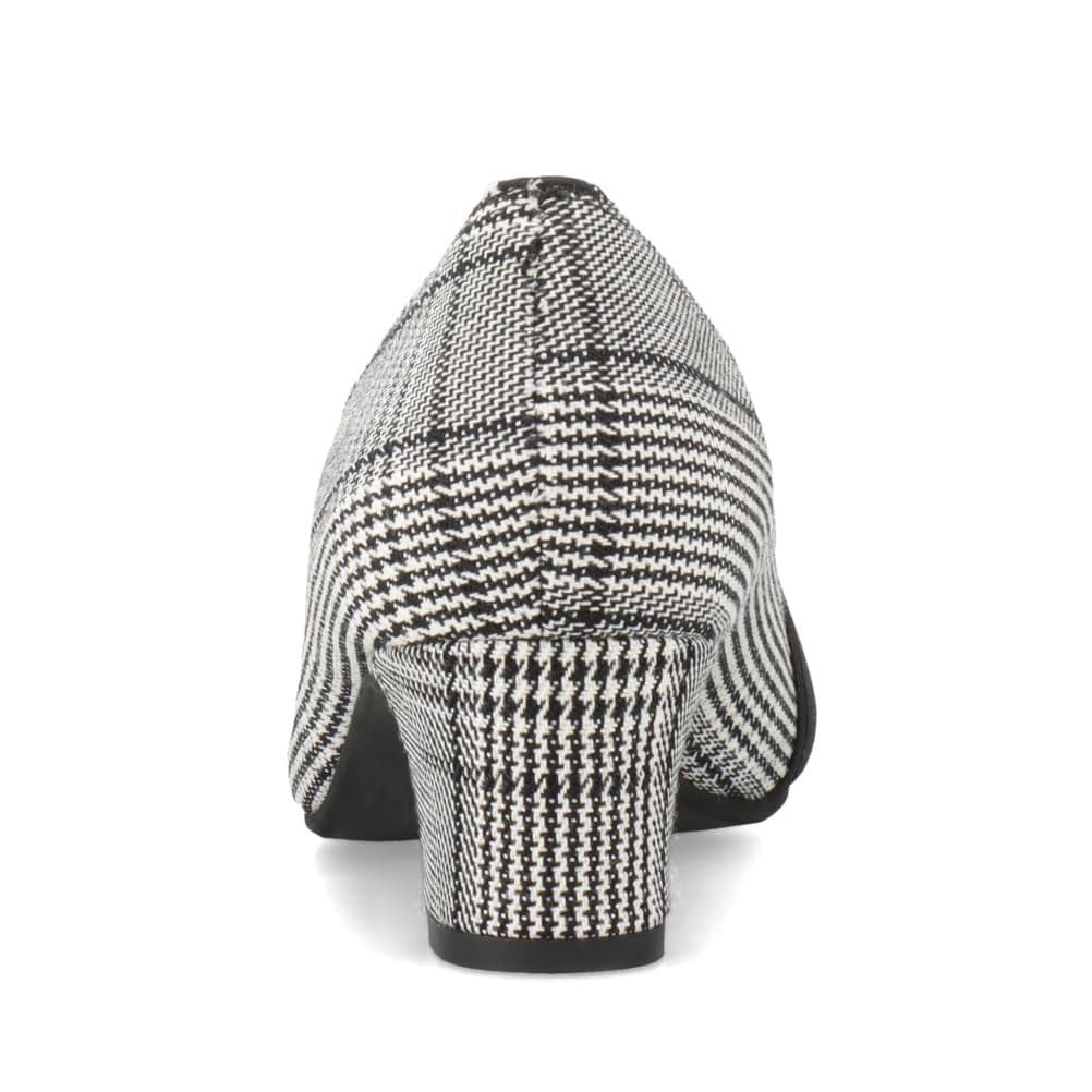 スクエアトゥローヒールパンプス