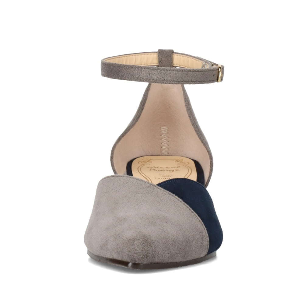 ストラップパンプス