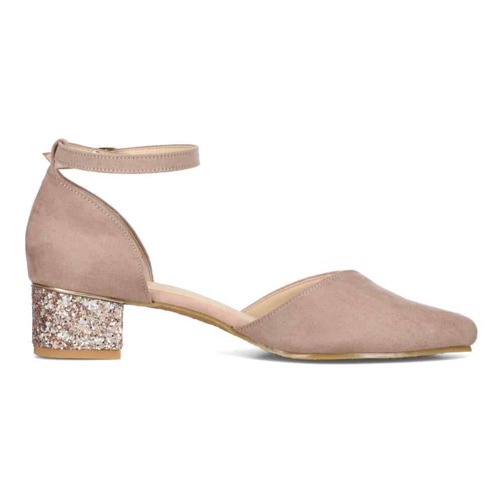 ストラップパンプス