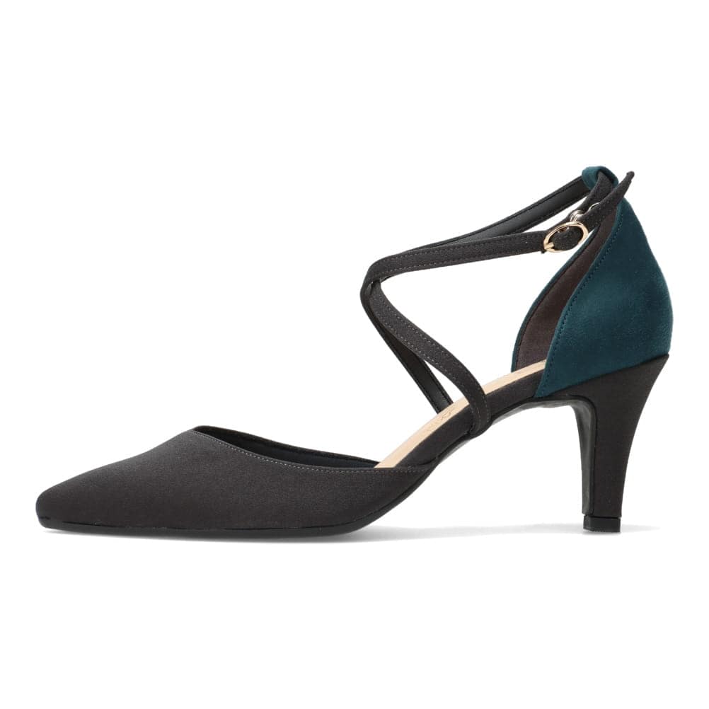 クロスストラップパンプス