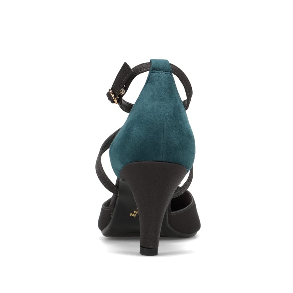 クロスストラップパンプス