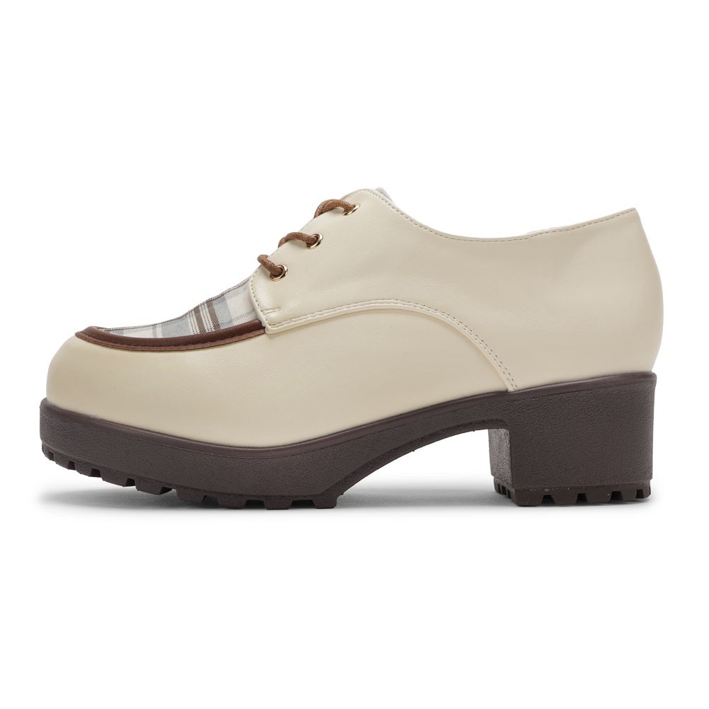 レースアップカジュアルシューズ