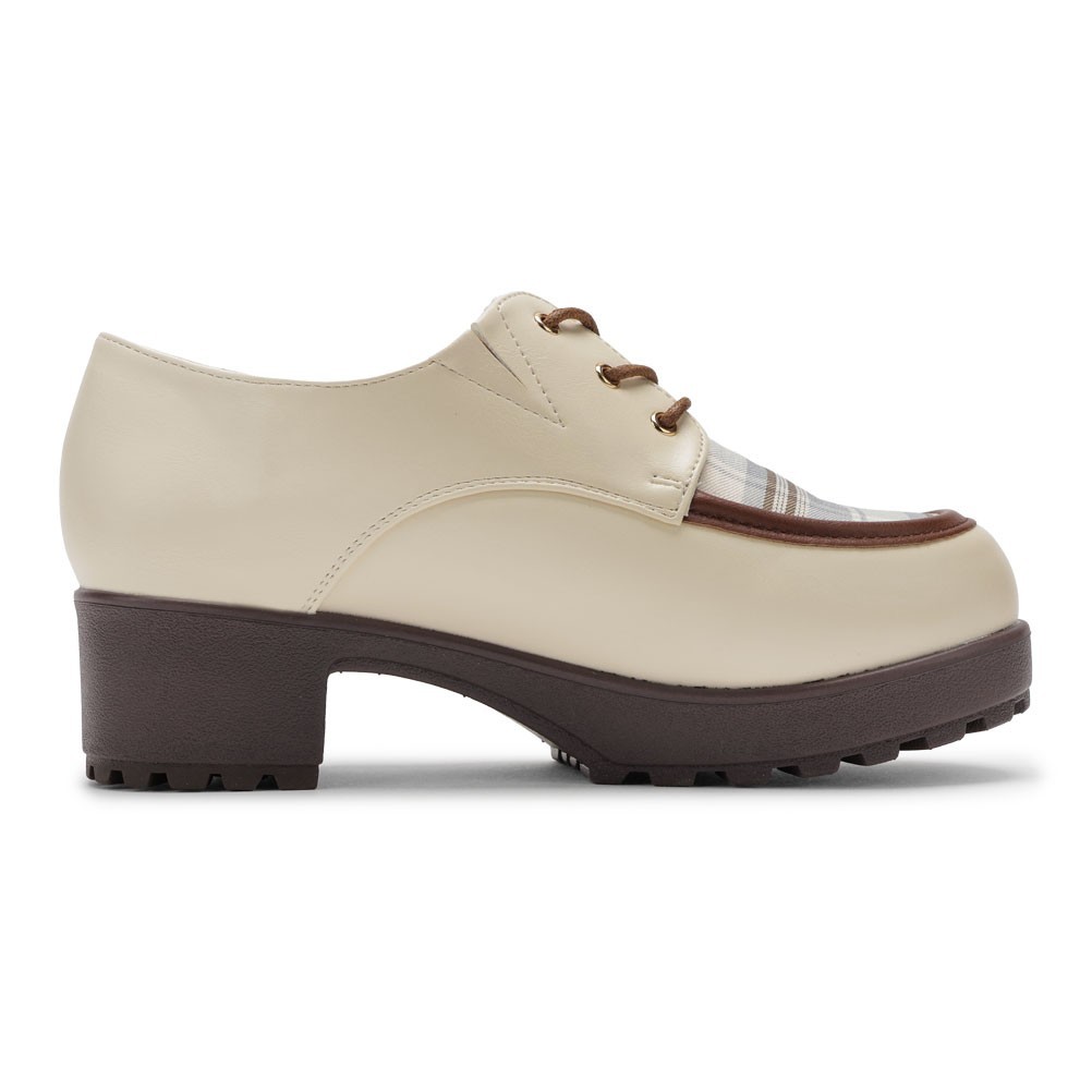 レースアップカジュアルシューズ