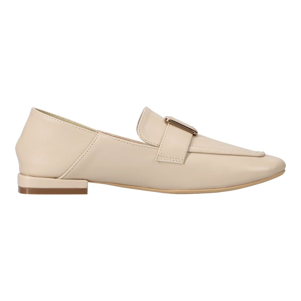 かかとが踏めるバックルモチーフカジュアルシューズ