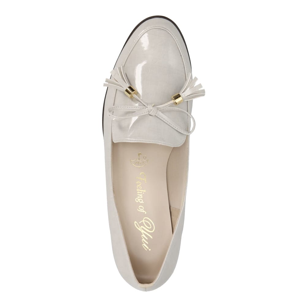 リボン付きローファー