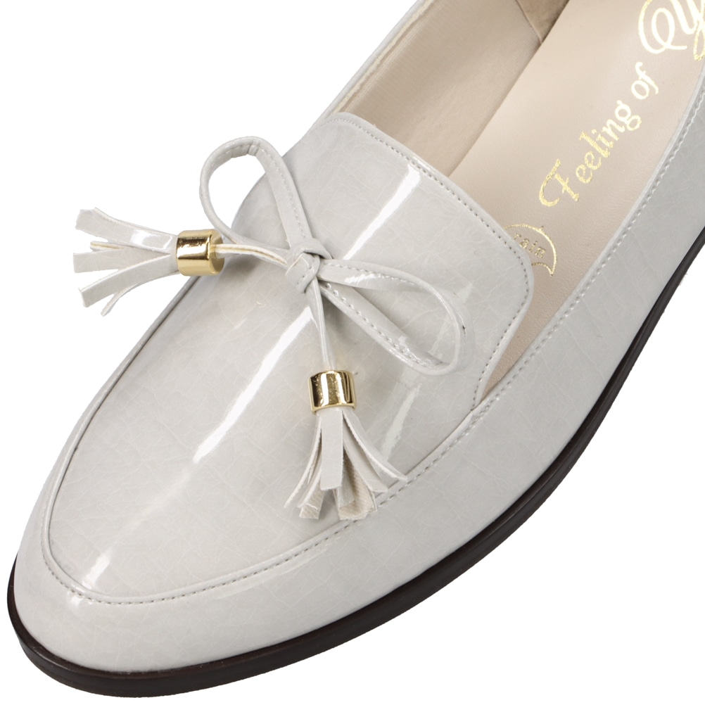 リボン付きローファー