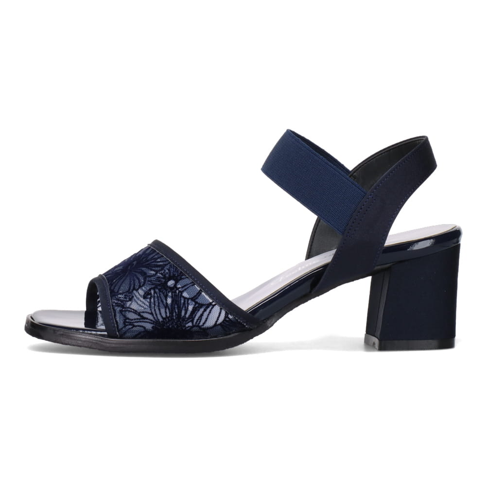 チュールサンダル