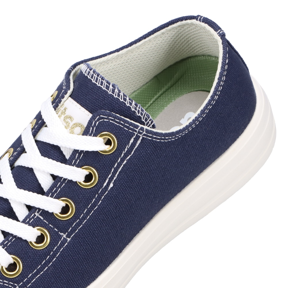 紐なしで履ける2WAYスニーカー