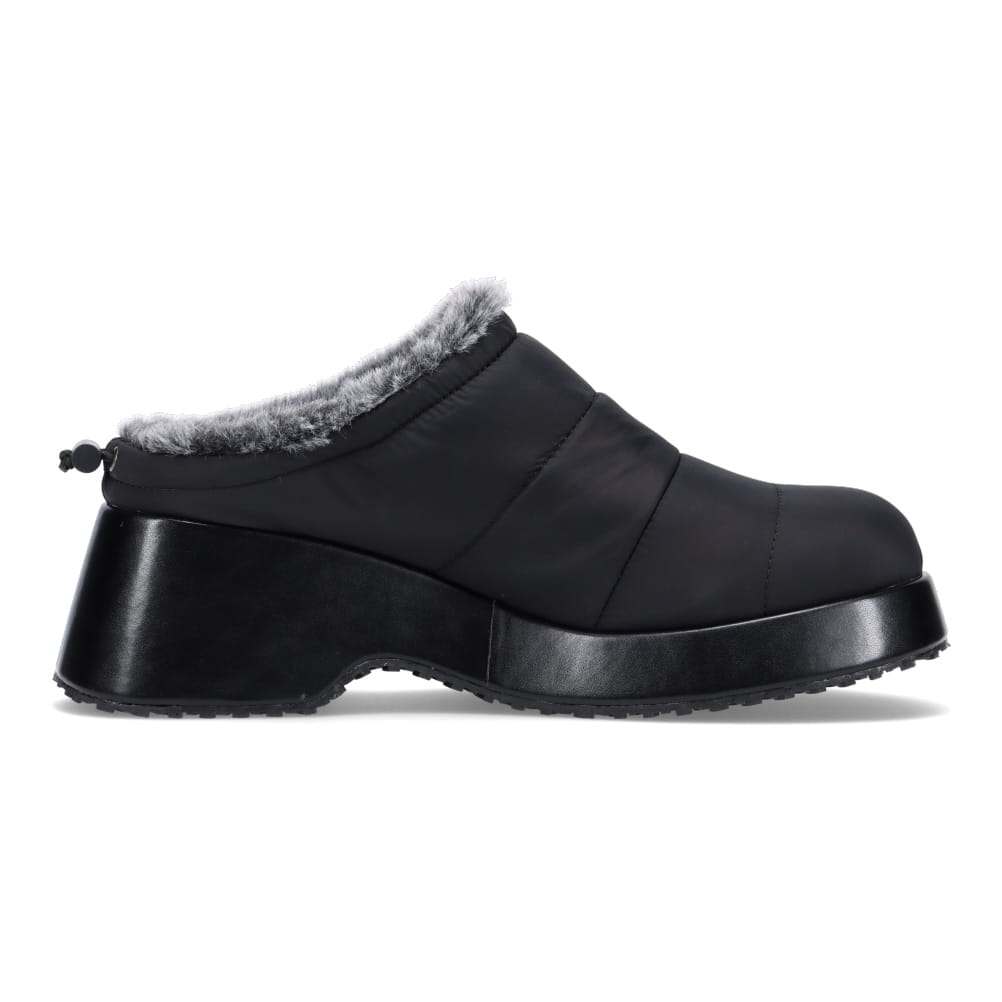 ダウン風サボサンダル