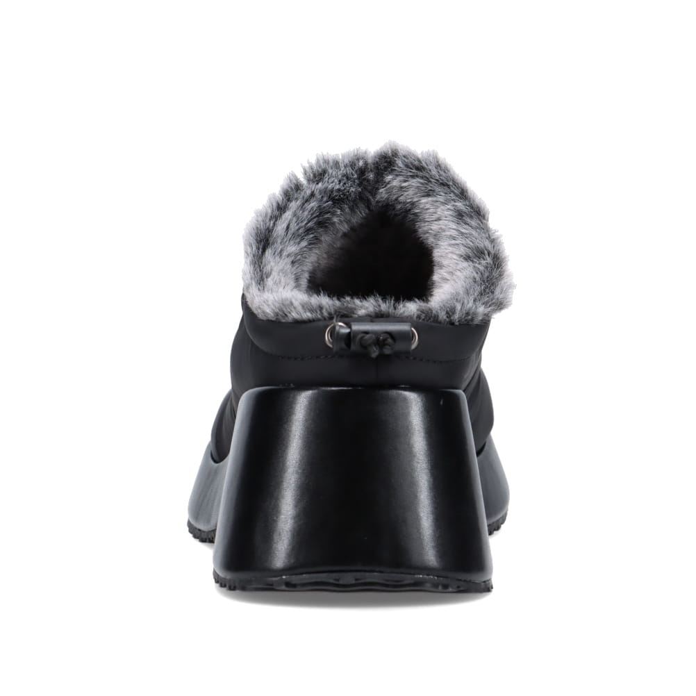 ダウン風サボサンダル