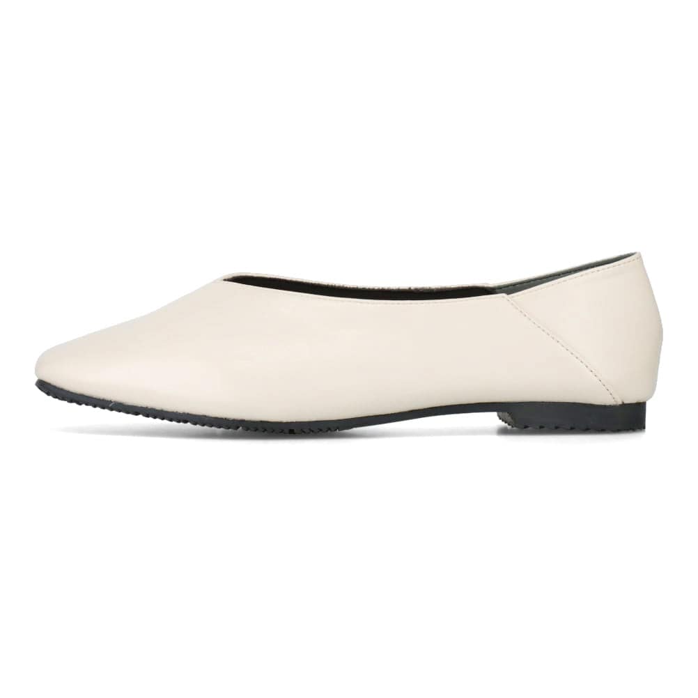 幅広フラットパンプス