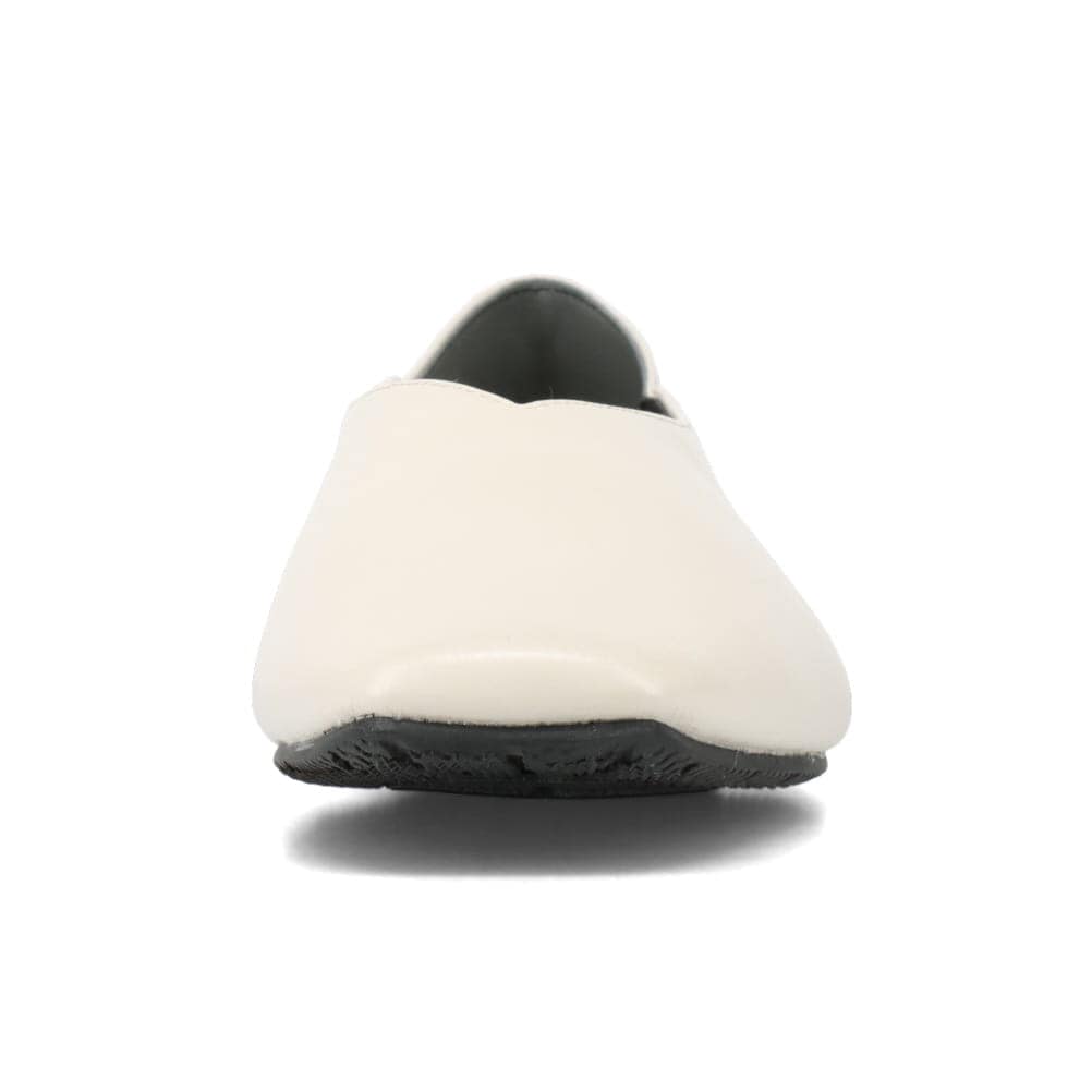 幅広フラットパンプス