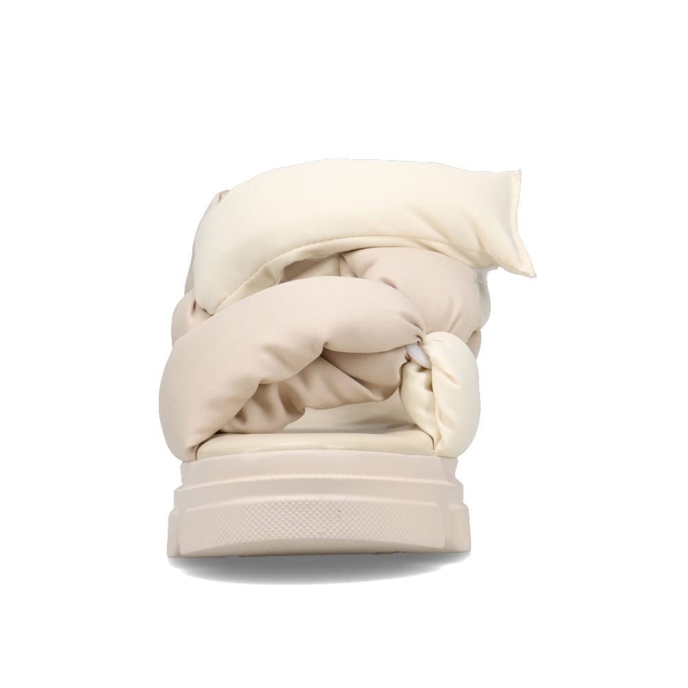 厚底パテッドサンダル