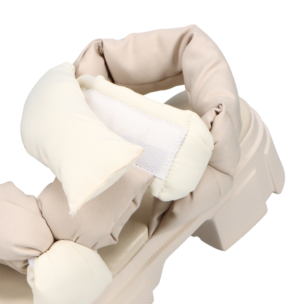 厚底パテッドサンダル