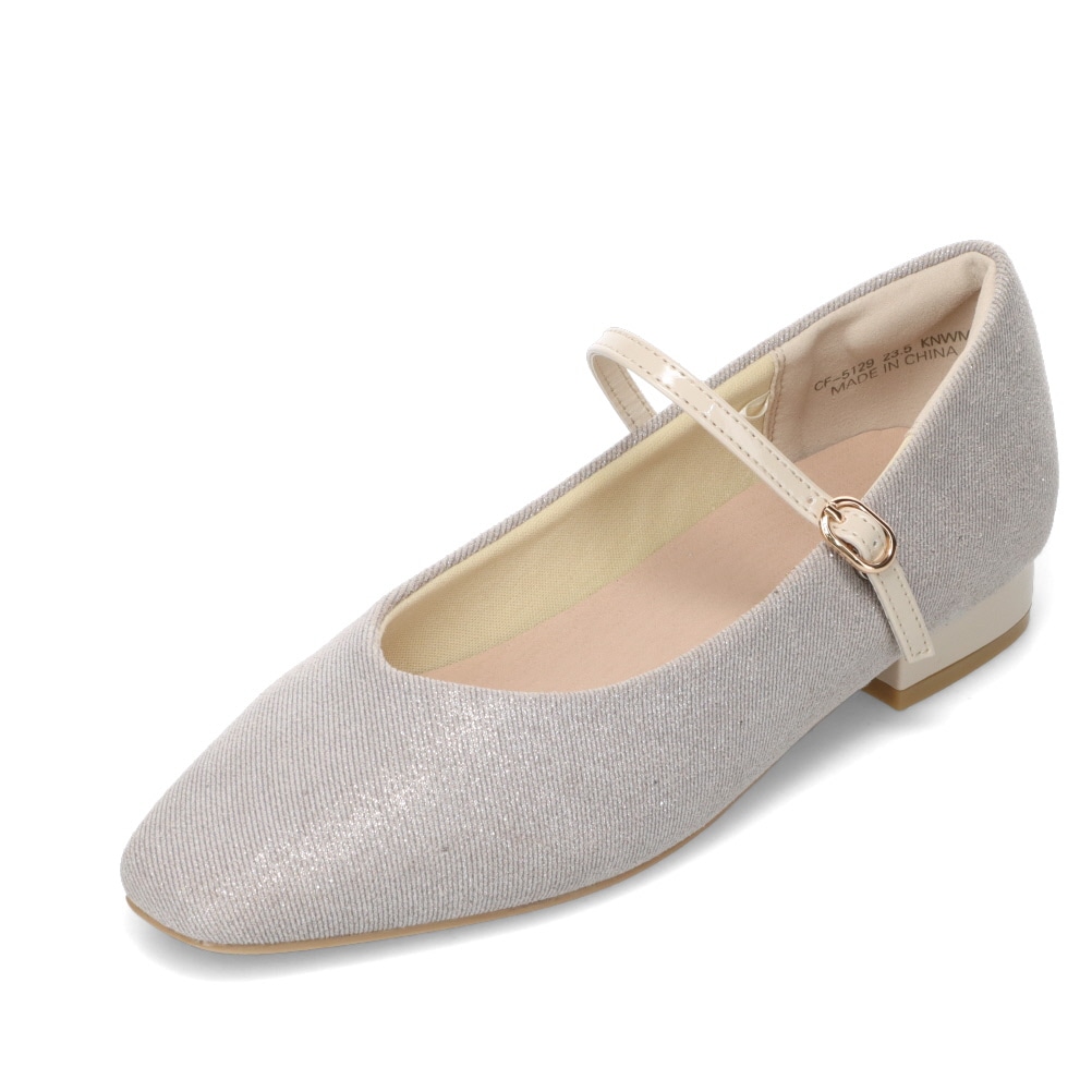 ストラップパンプス