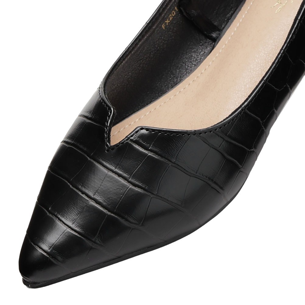 ポインテッドパンプス