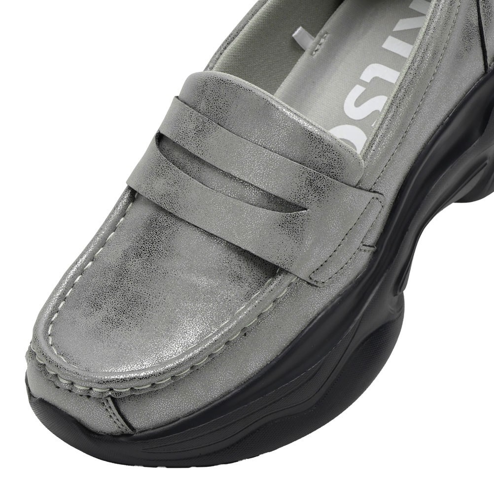 厚底コインローファー