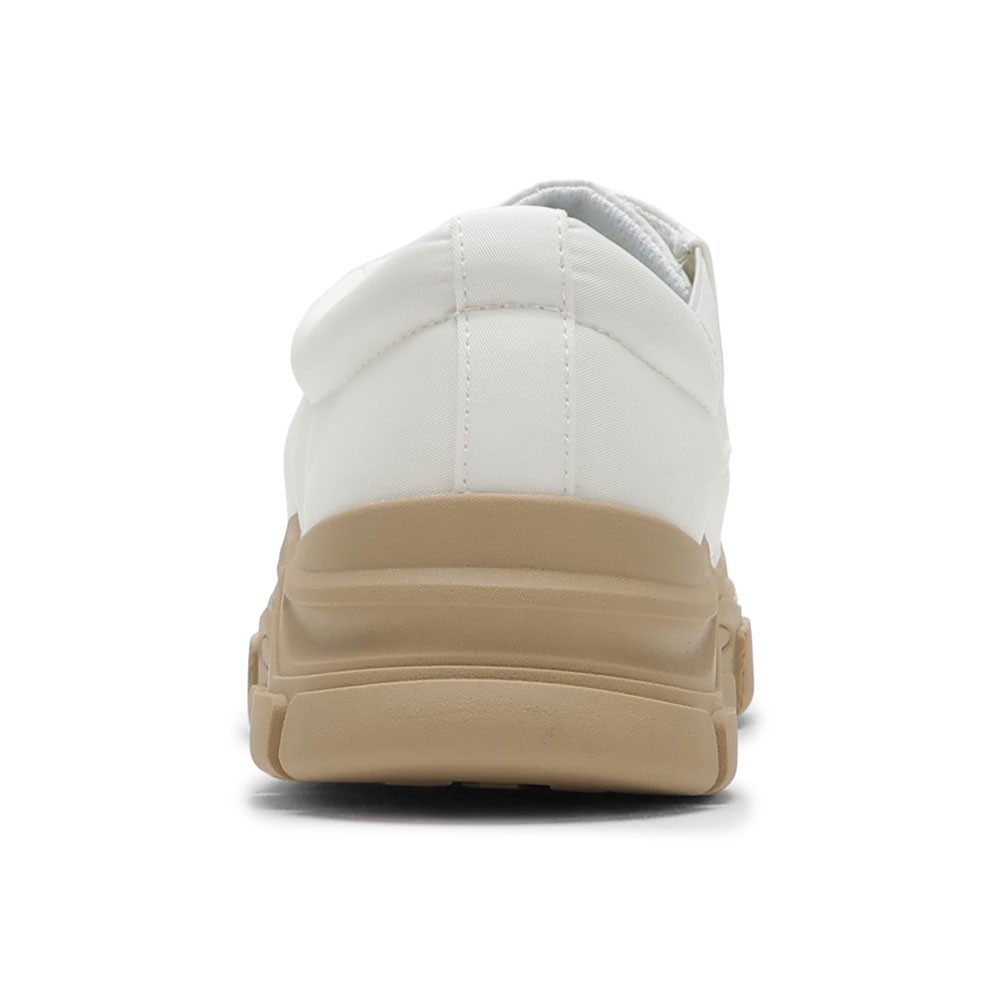 ナイロンスニーカー