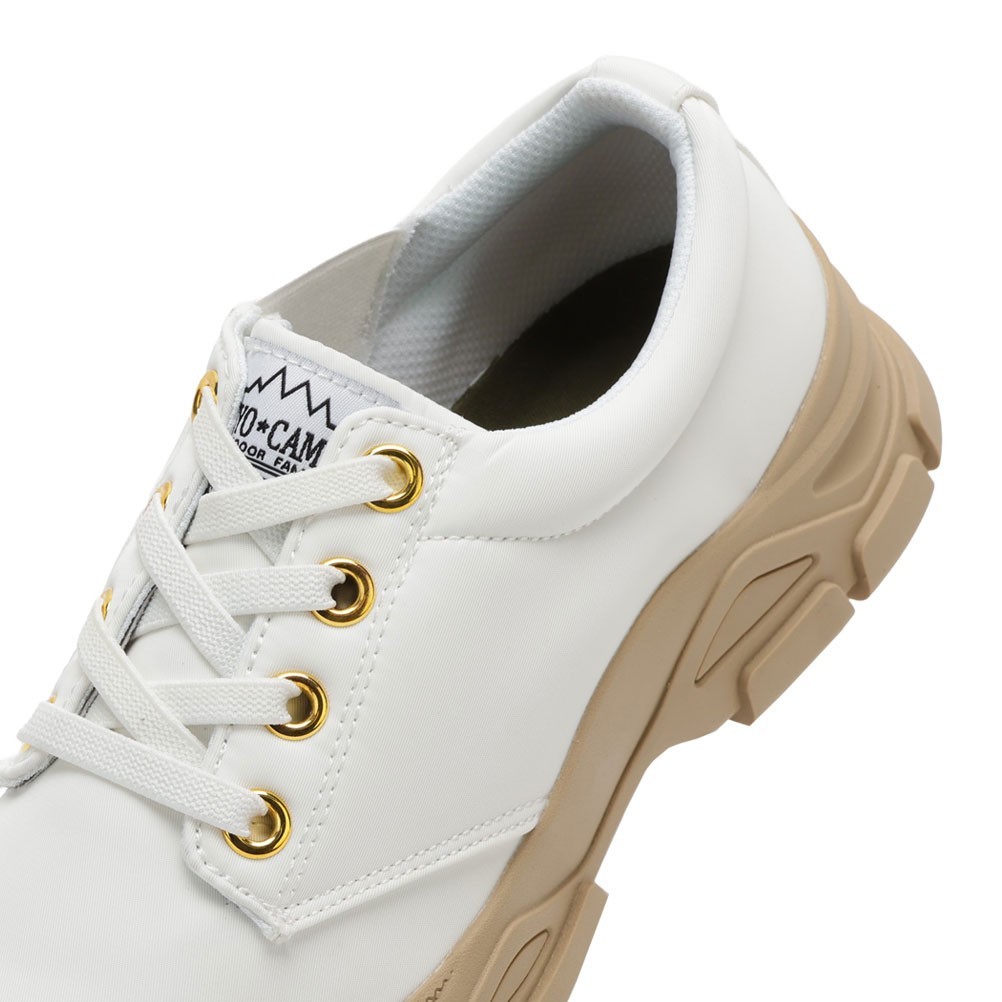 ナイロンスニーカー