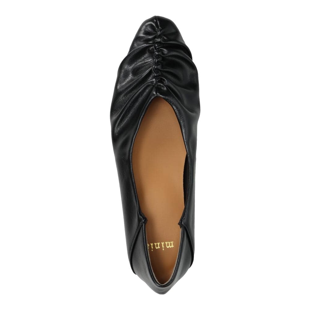 ギャザーパンプス