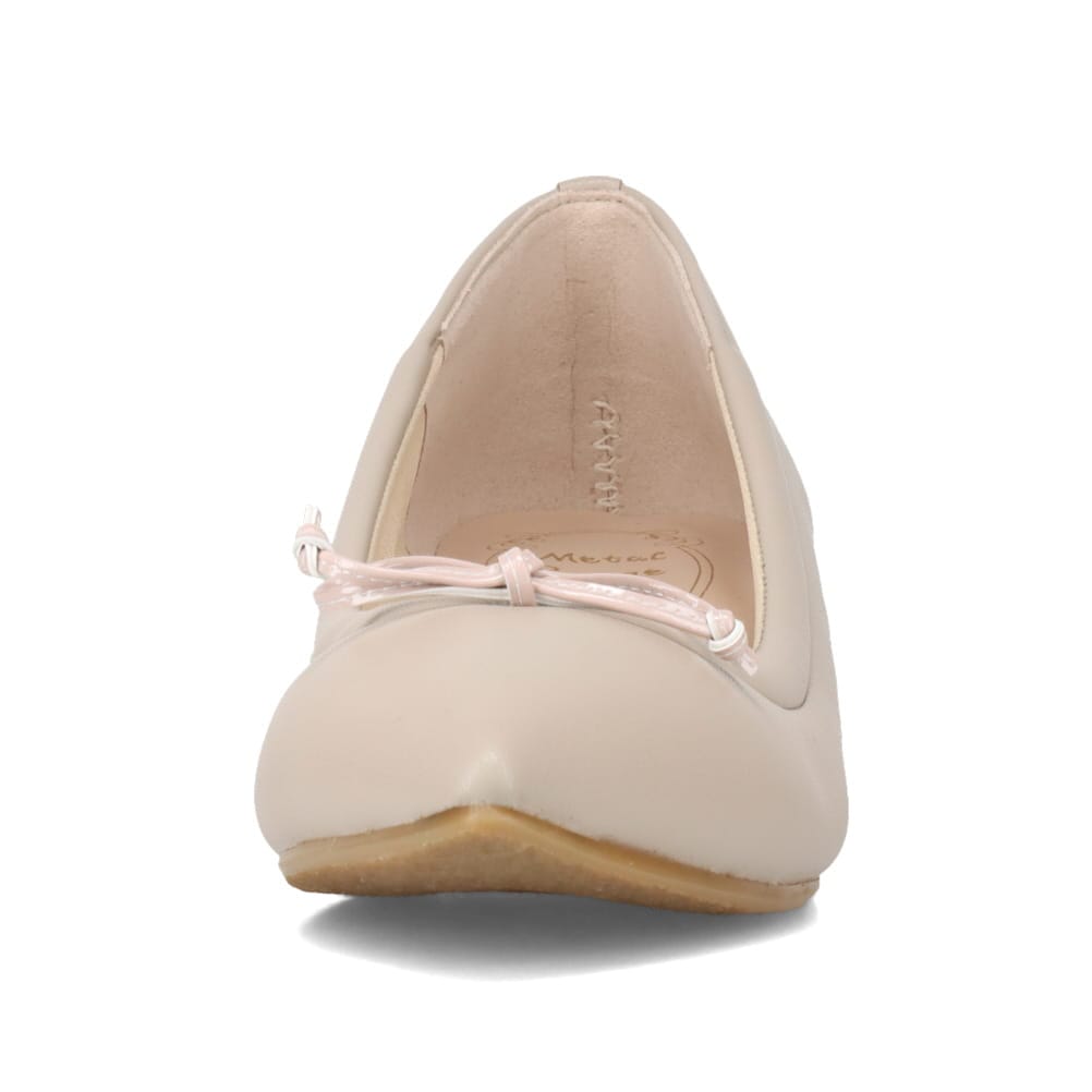 リボン付きパンプス