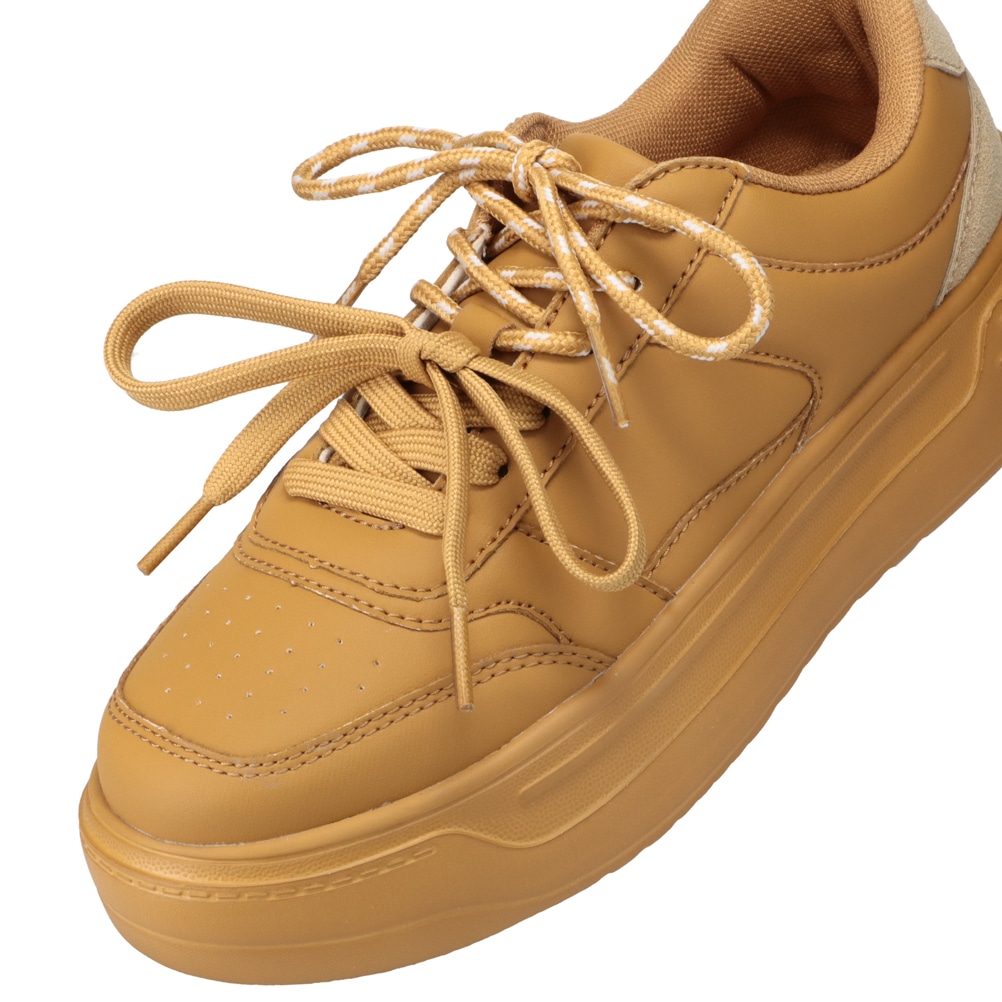 厚底ダブルシューレーススニーカー