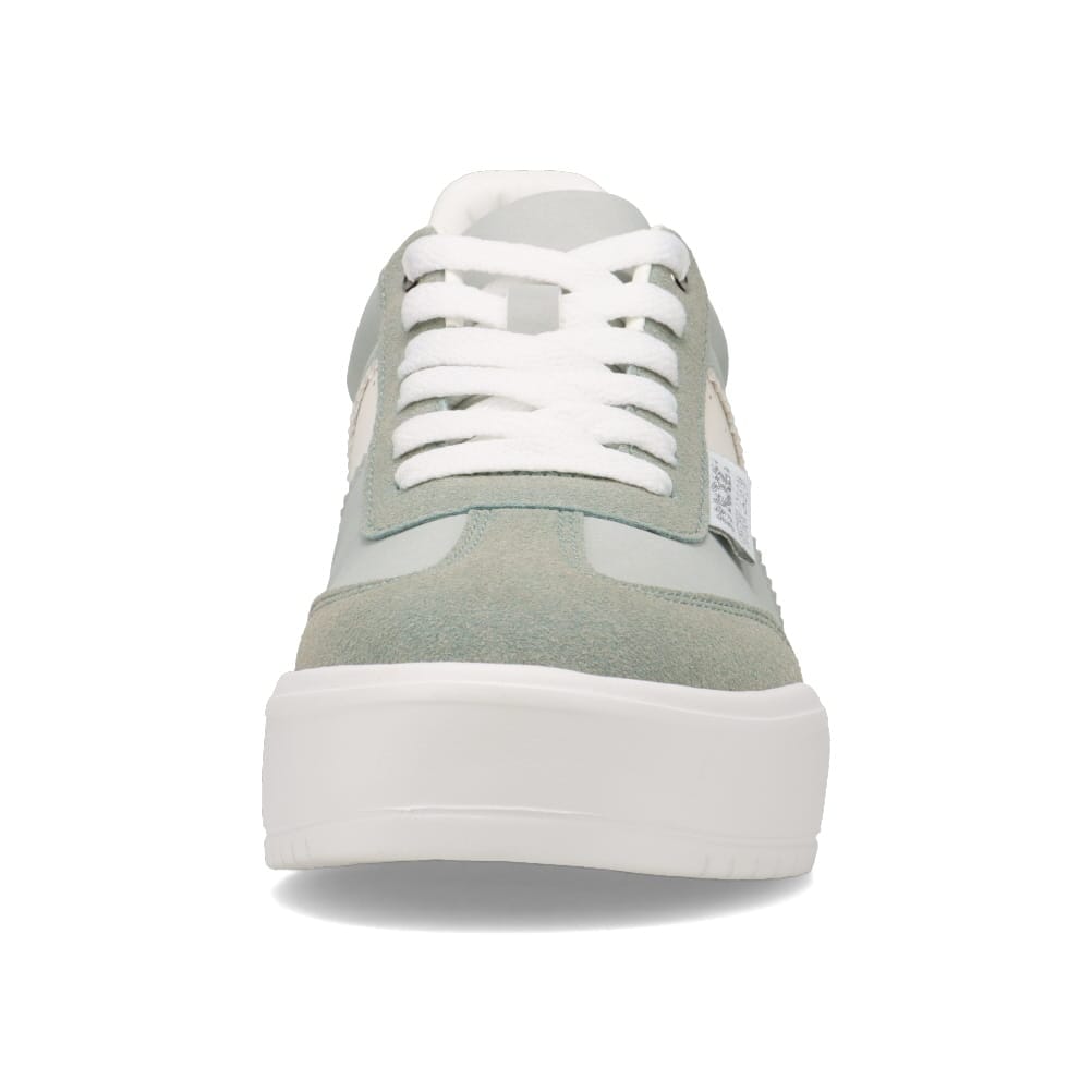 ローカットスニーカー