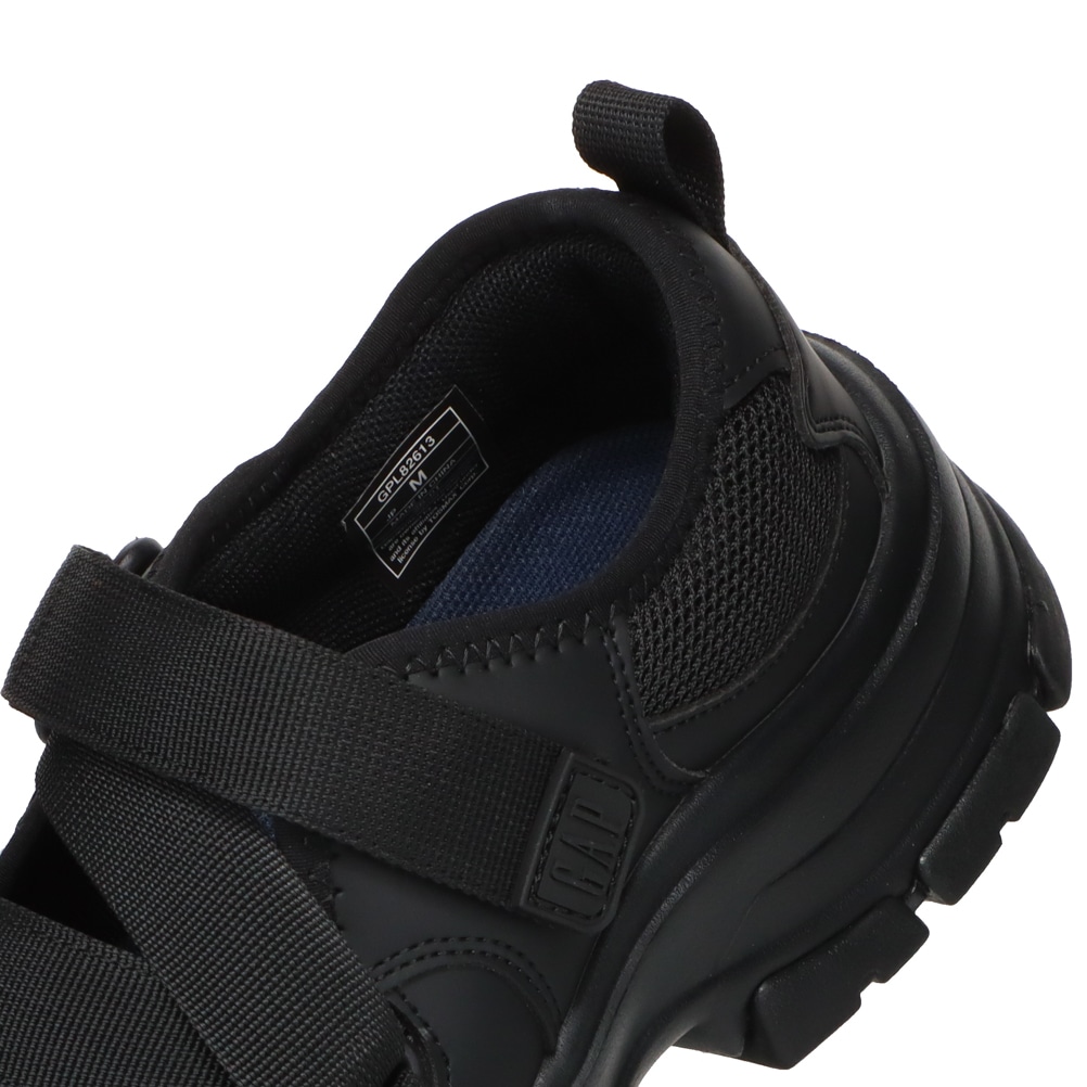 面ファスナースニーカー