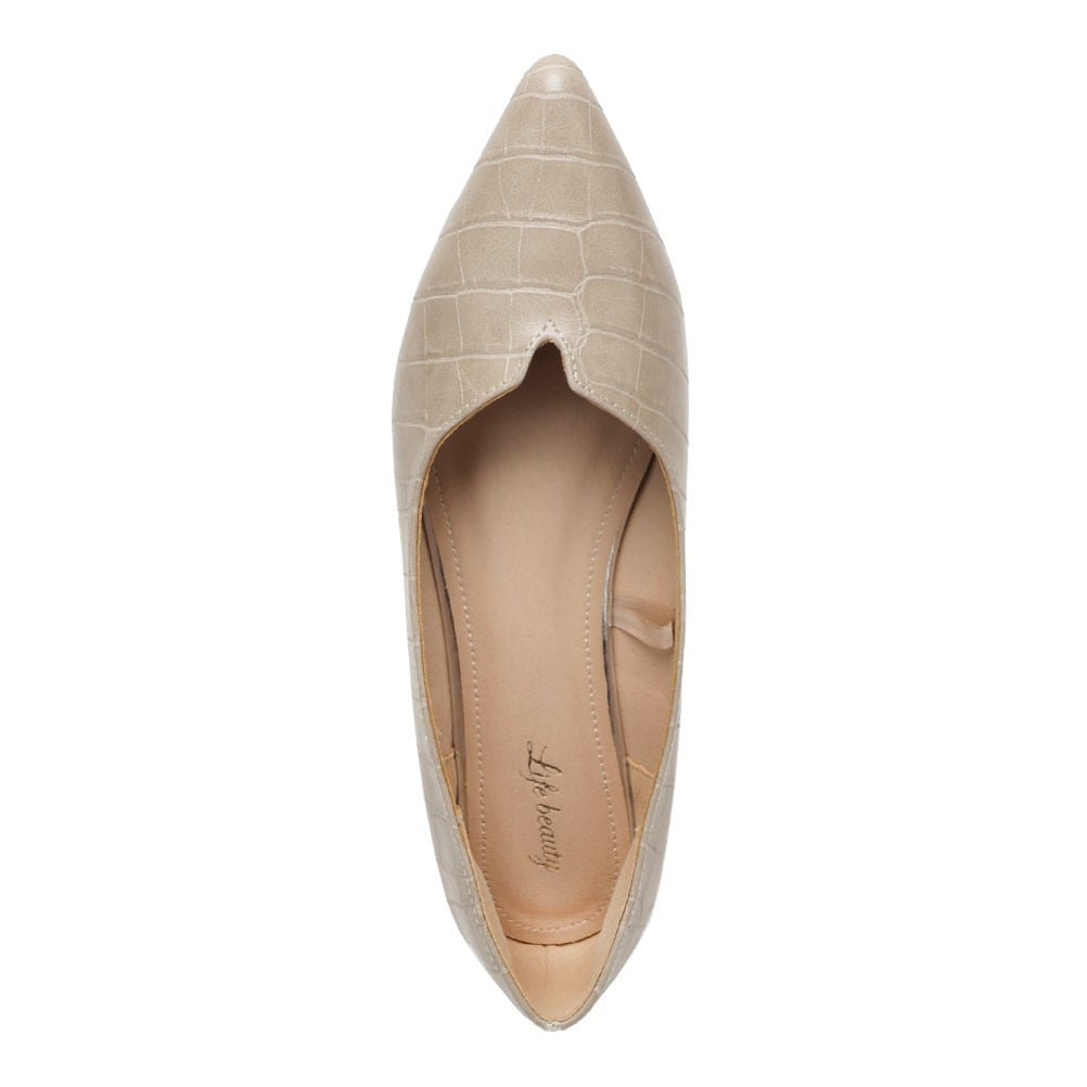 ポインテッドトゥパンプス