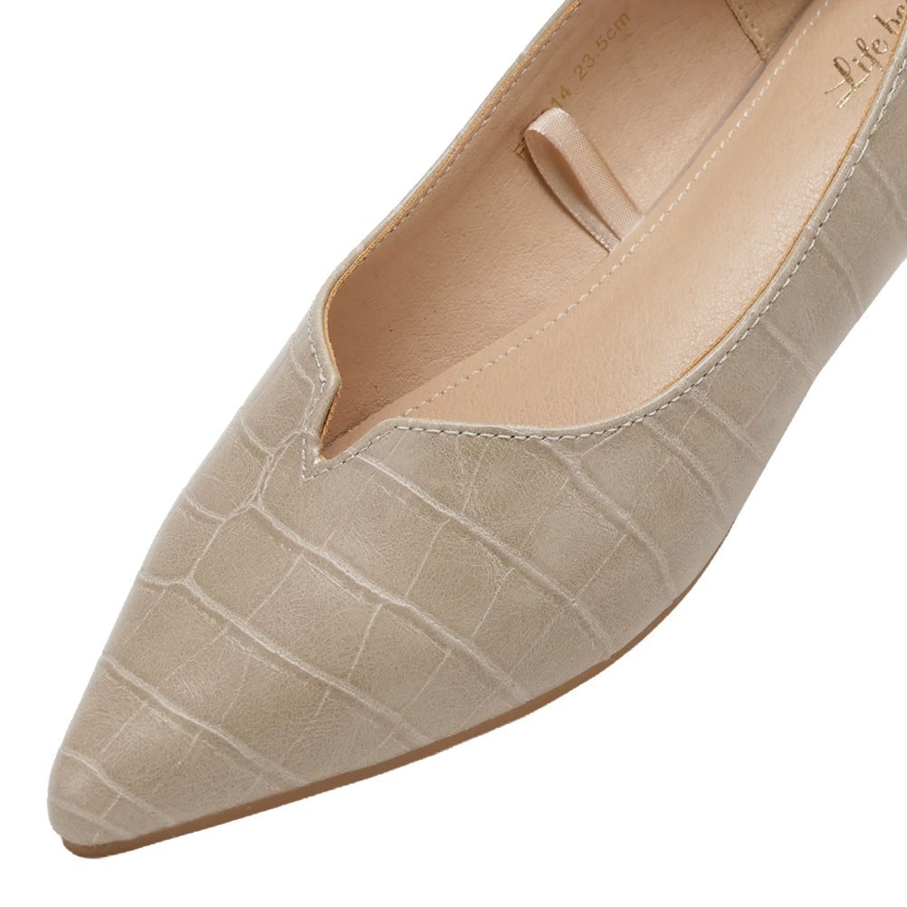 ポインテッドトゥパンプス