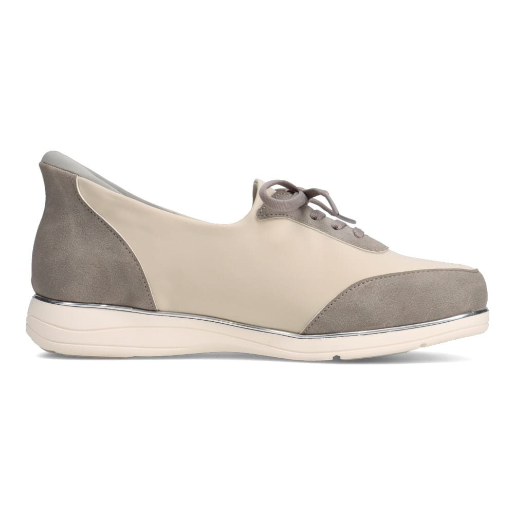 スパットシューズ 手を使わずに履ける