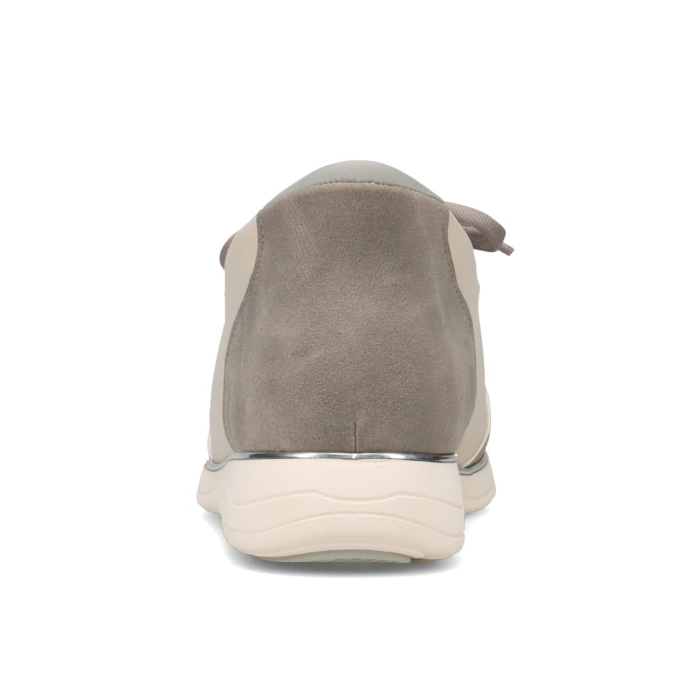 スパットシューズ 手を使わずに履ける