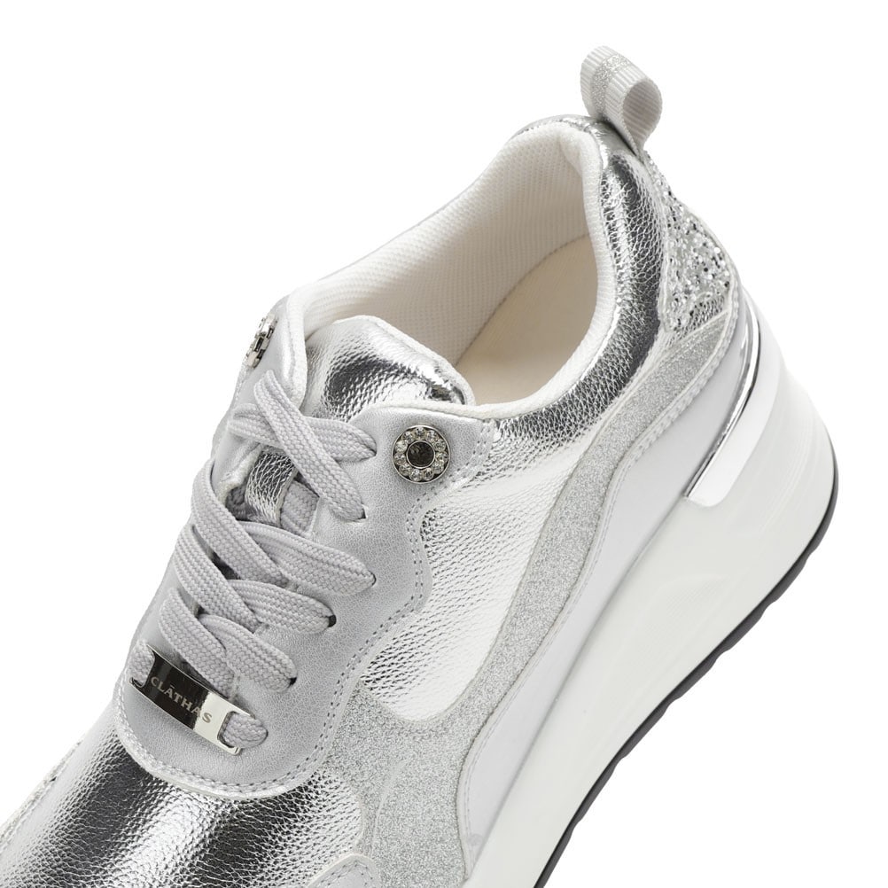 厚底スニーカー