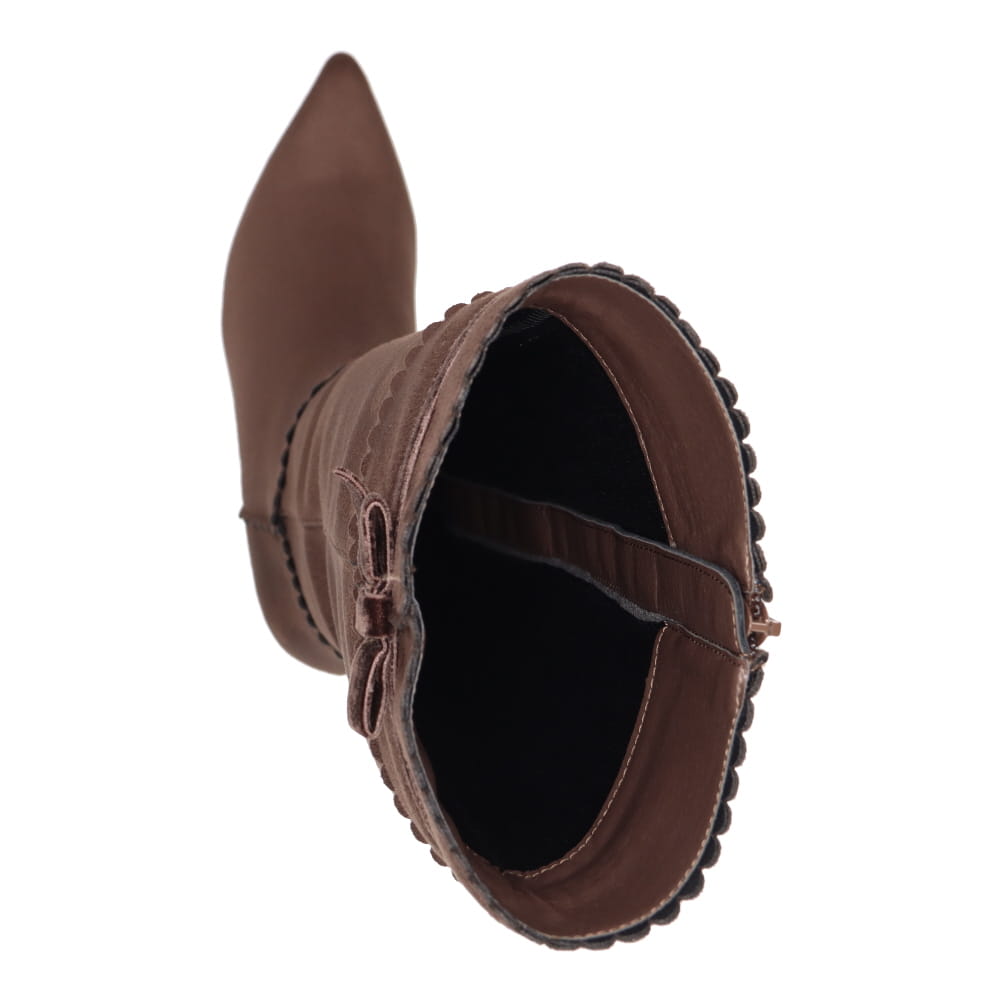 フラワーカットロングブーツ