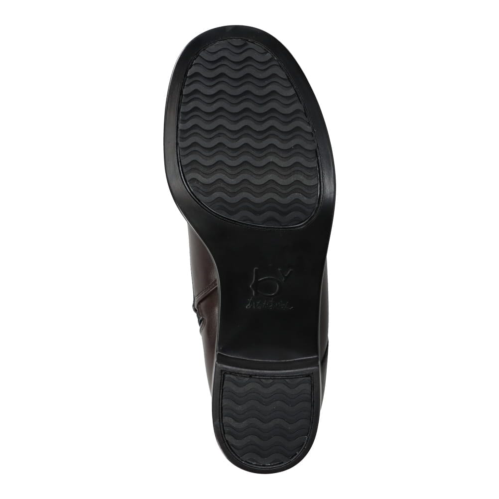 レースアップブーツ