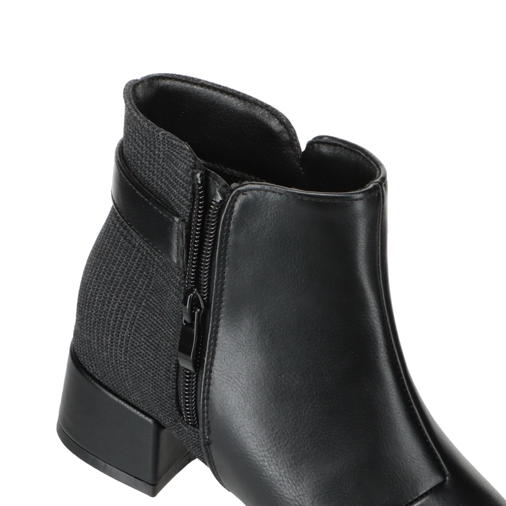 ゴールドバックルショートブーツ