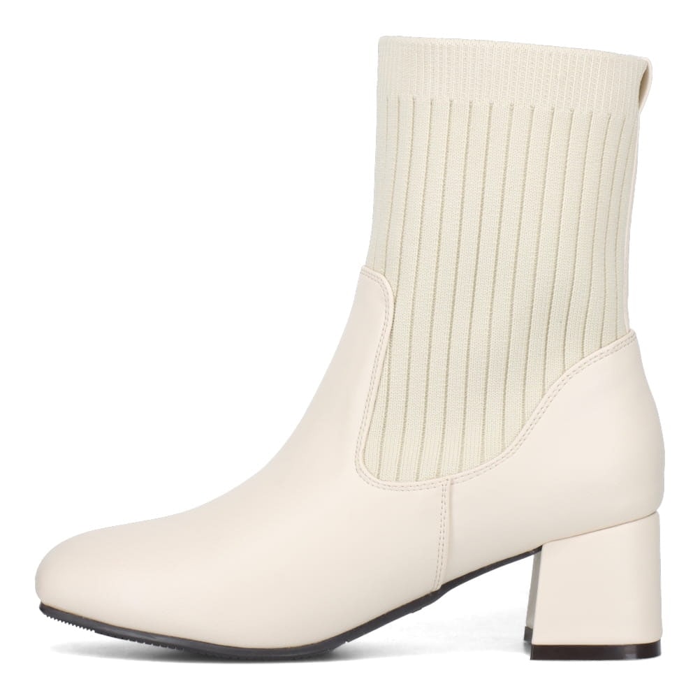 ヒールアップニットブーツ